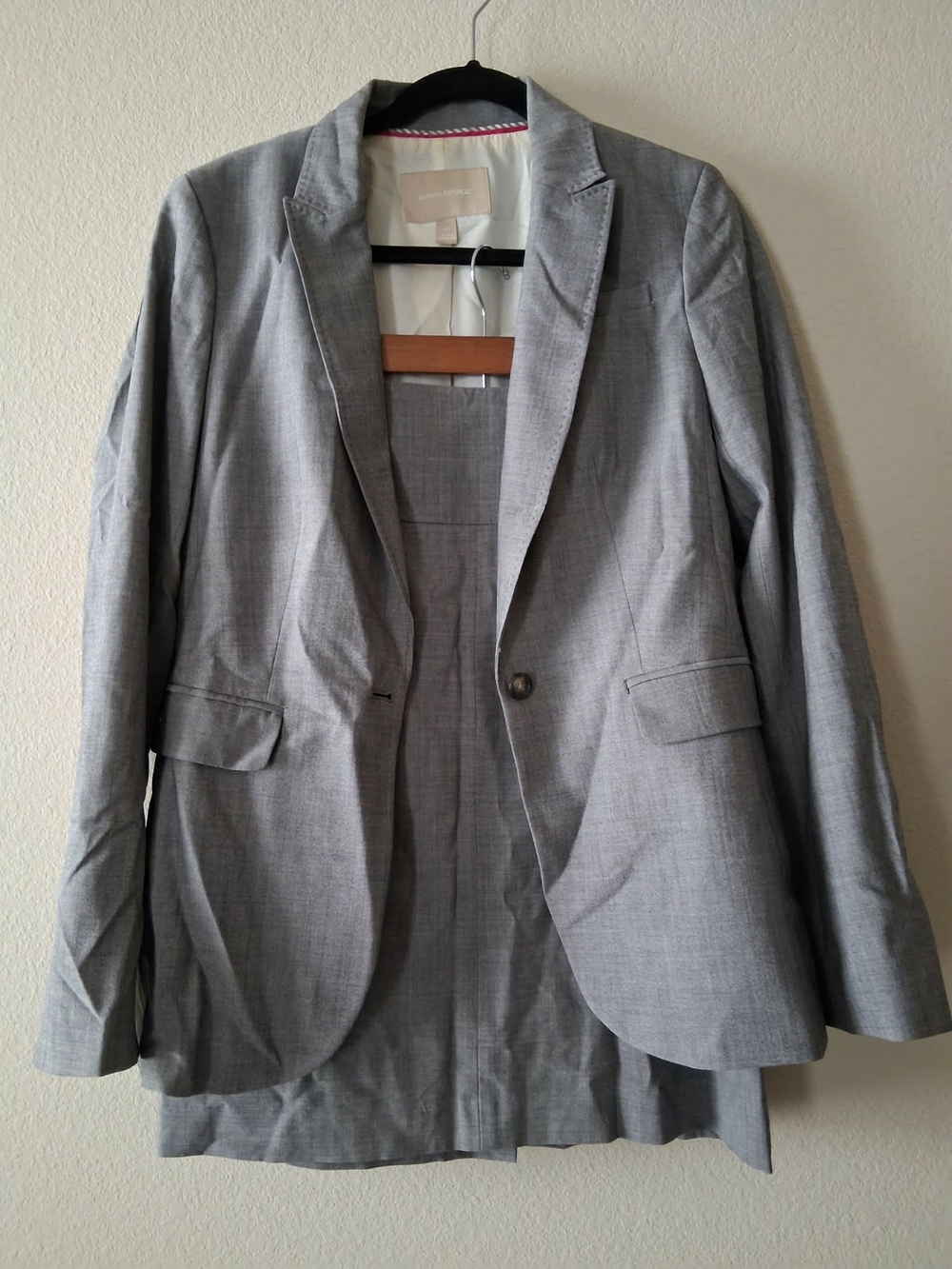 Banana Republic Women's Classic Gray Blazer & Skirt Set Size 10